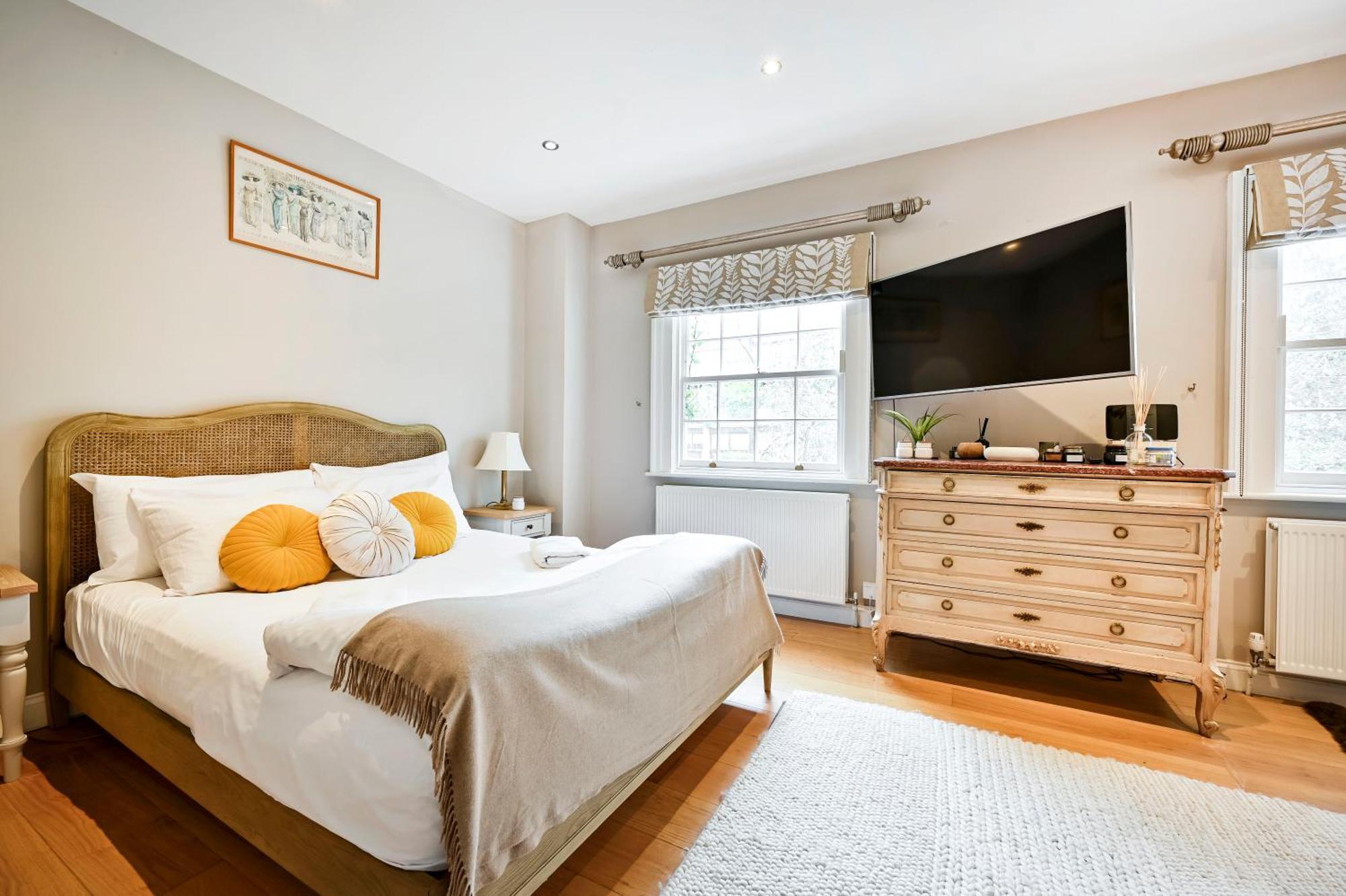Апартаменты Magnificent 2 Bed Hyde Park Mews House Лондон Экстерьер фото