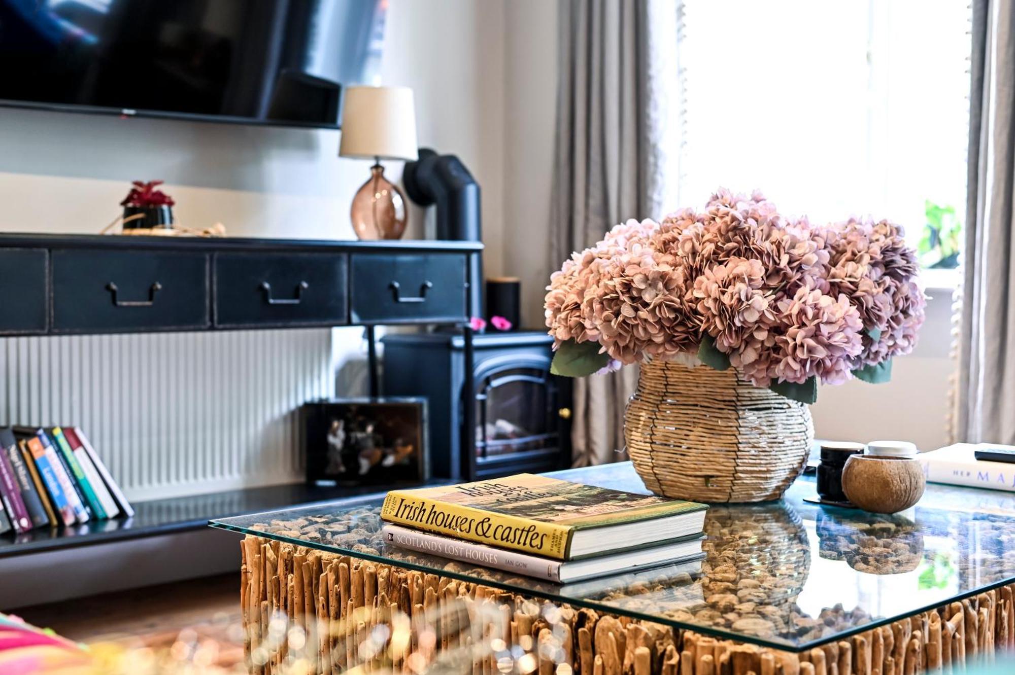 Апартаменты Magnificent 2 Bed Hyde Park Mews House Лондон Экстерьер фото