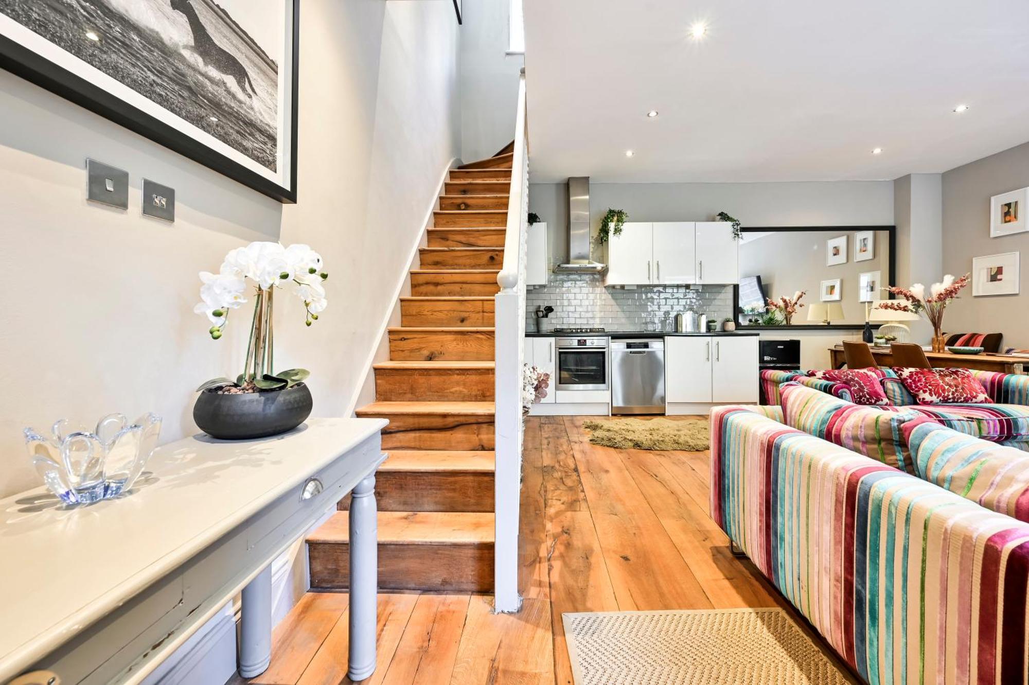 Апартаменты Magnificent 2 Bed Hyde Park Mews House Лондон Экстерьер фото